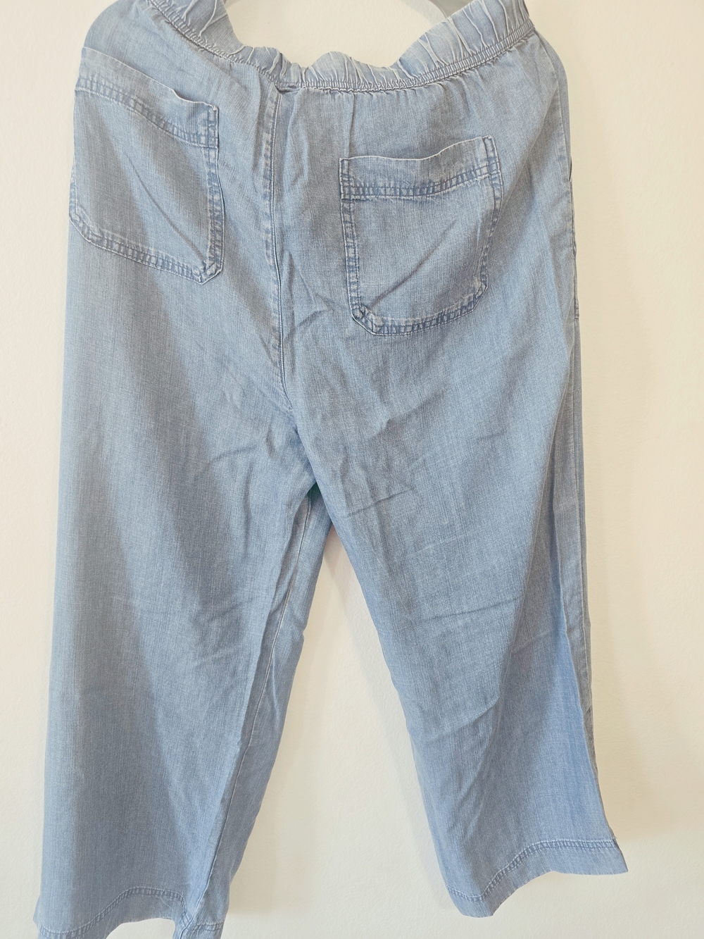 Splendid Light Blue Drawstring Capris - Picture 4 of 4